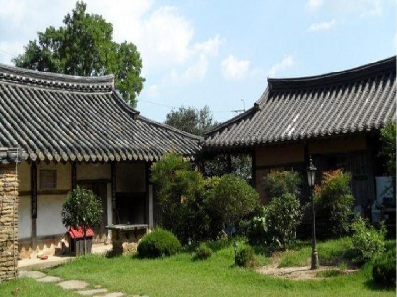 فندق Goseong Choi Pilgan'S Old House المظهر الخارجي الصورة
